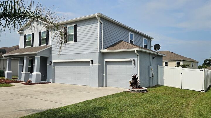 Property Photo: 1921 Bell Creek Loop FL 34731