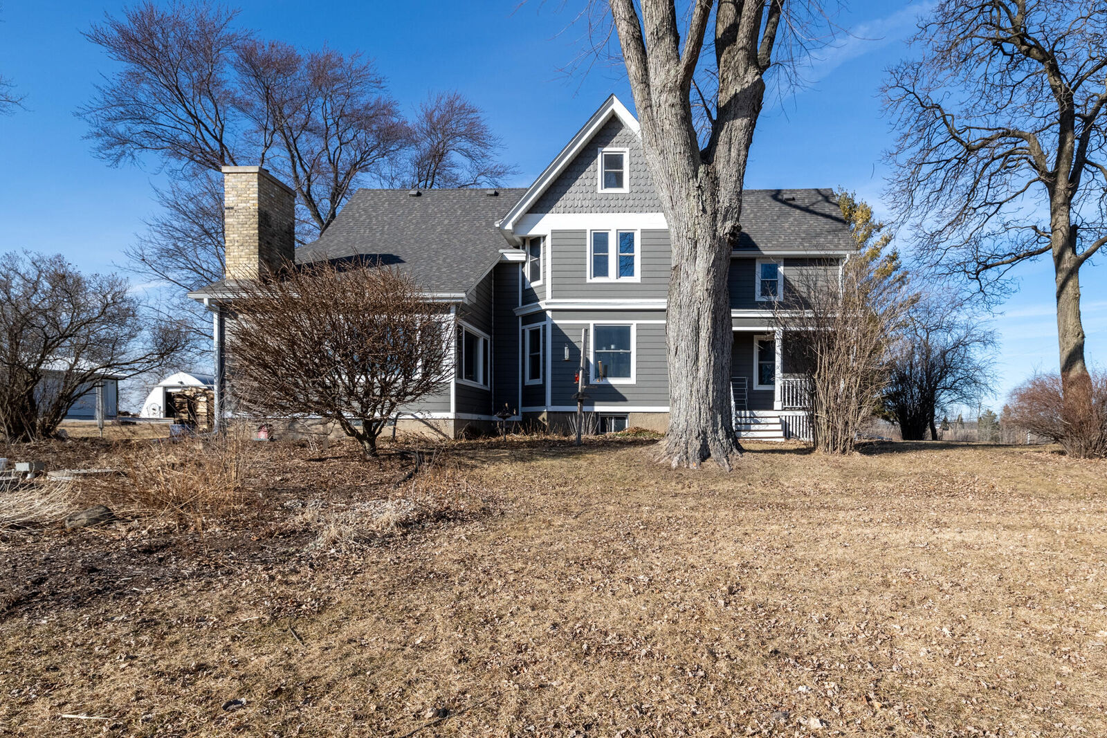 Property Photo:  1615 Ulao Dr  WI 53024 