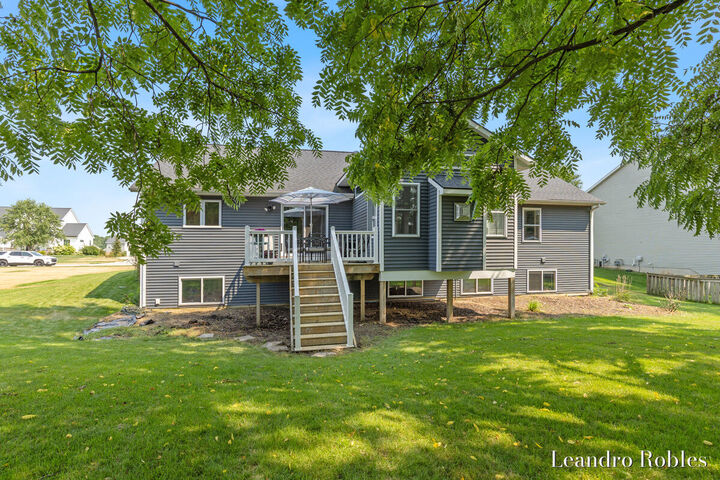 Property Photo: 6587 Alward Drive MI 49426