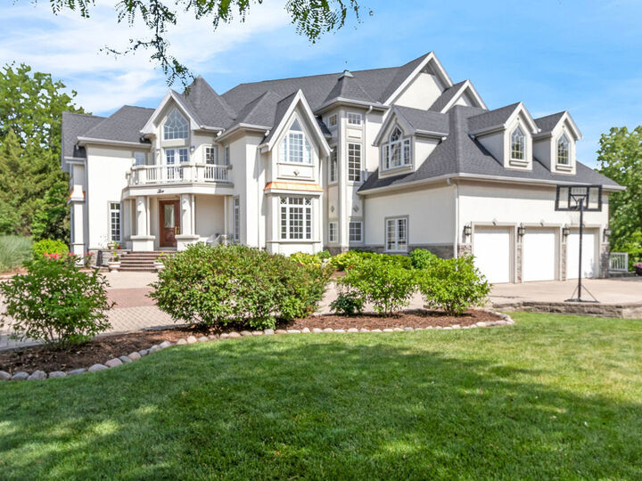 Property Photo:  10 Clubside Court  IL 60527 