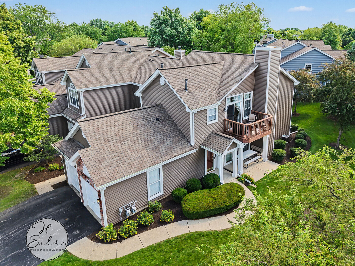 Property Photo:  2035 Waverly Lane 2035  IL 60102 