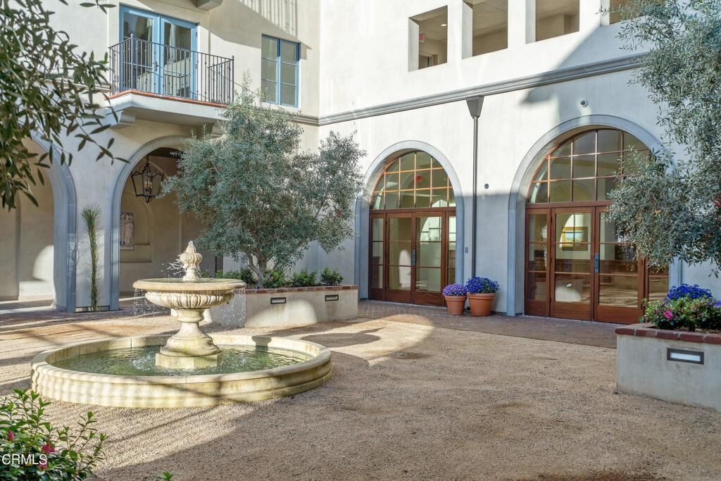 Property Photo:  88 N Oakland Avenue 312  CA 91101 