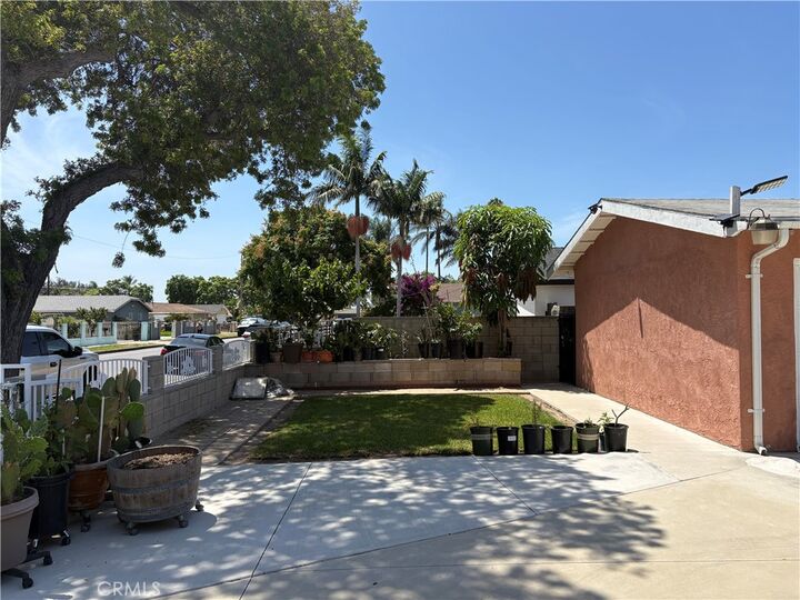 Property Photo: 1622 S Pacific CA 92704