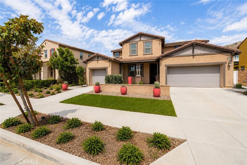 Property Photo: 2750 Kings Canyon Drive CA 92509