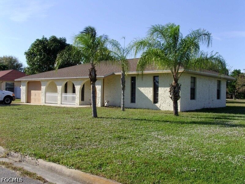 Property Photo:  111 Doveside Lane  FL 33936 