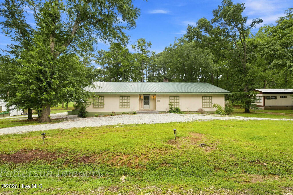 Property Photo:  1147 Lbk Circle  GA 30668 