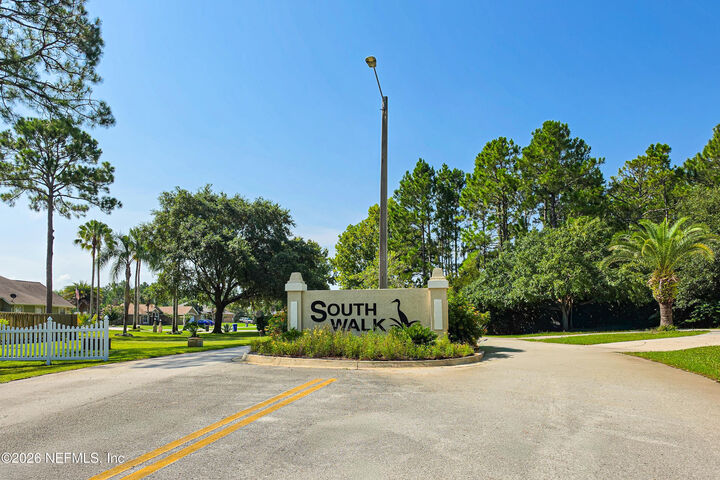 Property Photo: 133 S Walk Place FL 32086