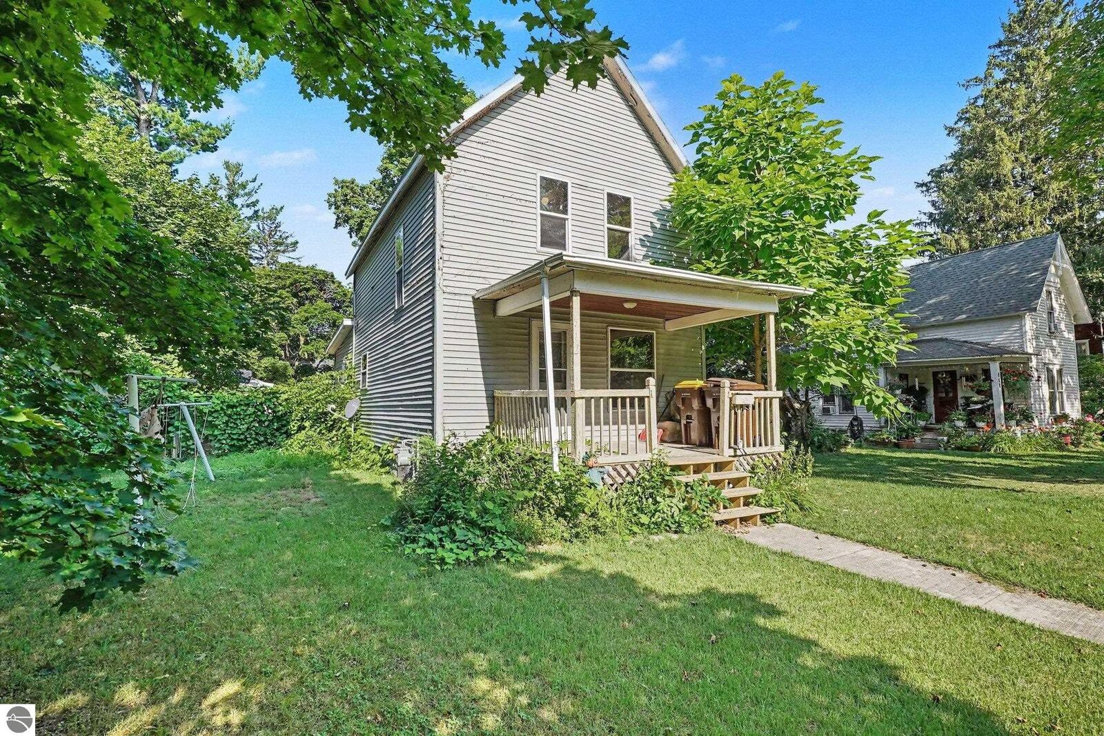Property Photo: 512 S Kinney Avenue MI 48858
