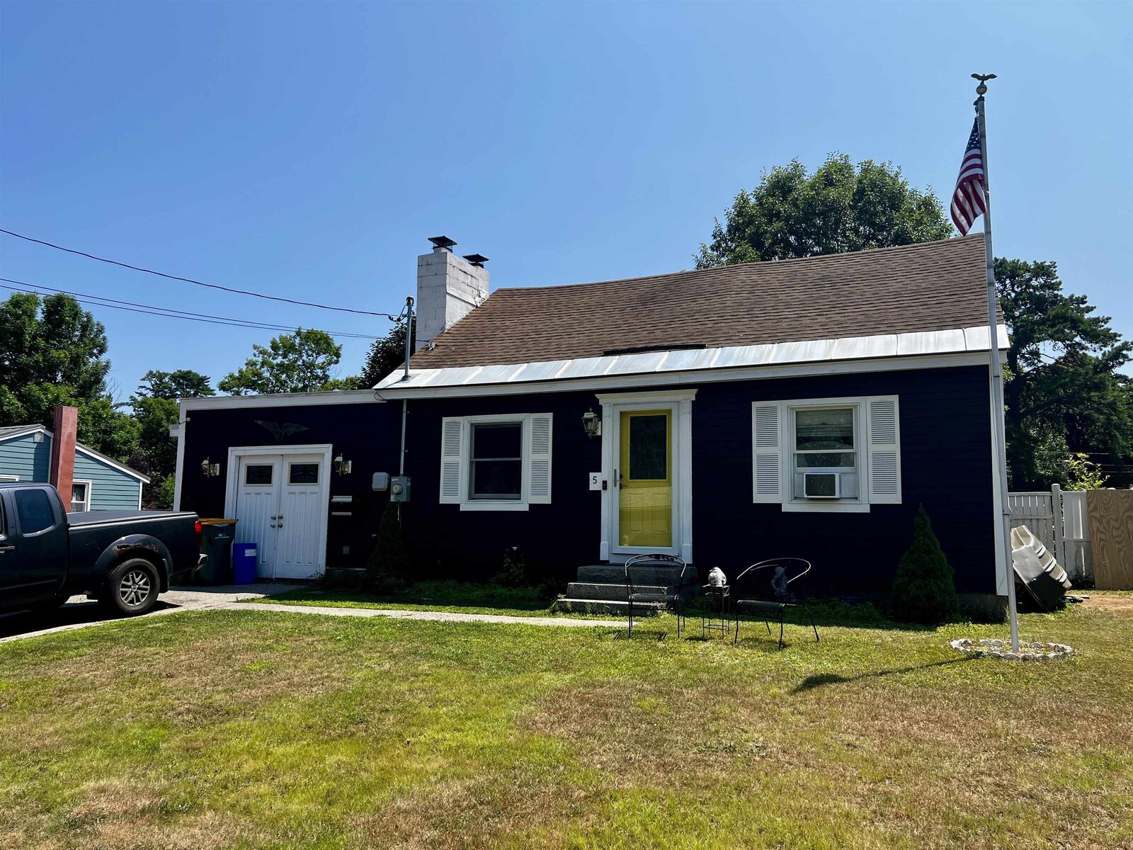 Property Photo:  5 Russell Street  NH 03867 