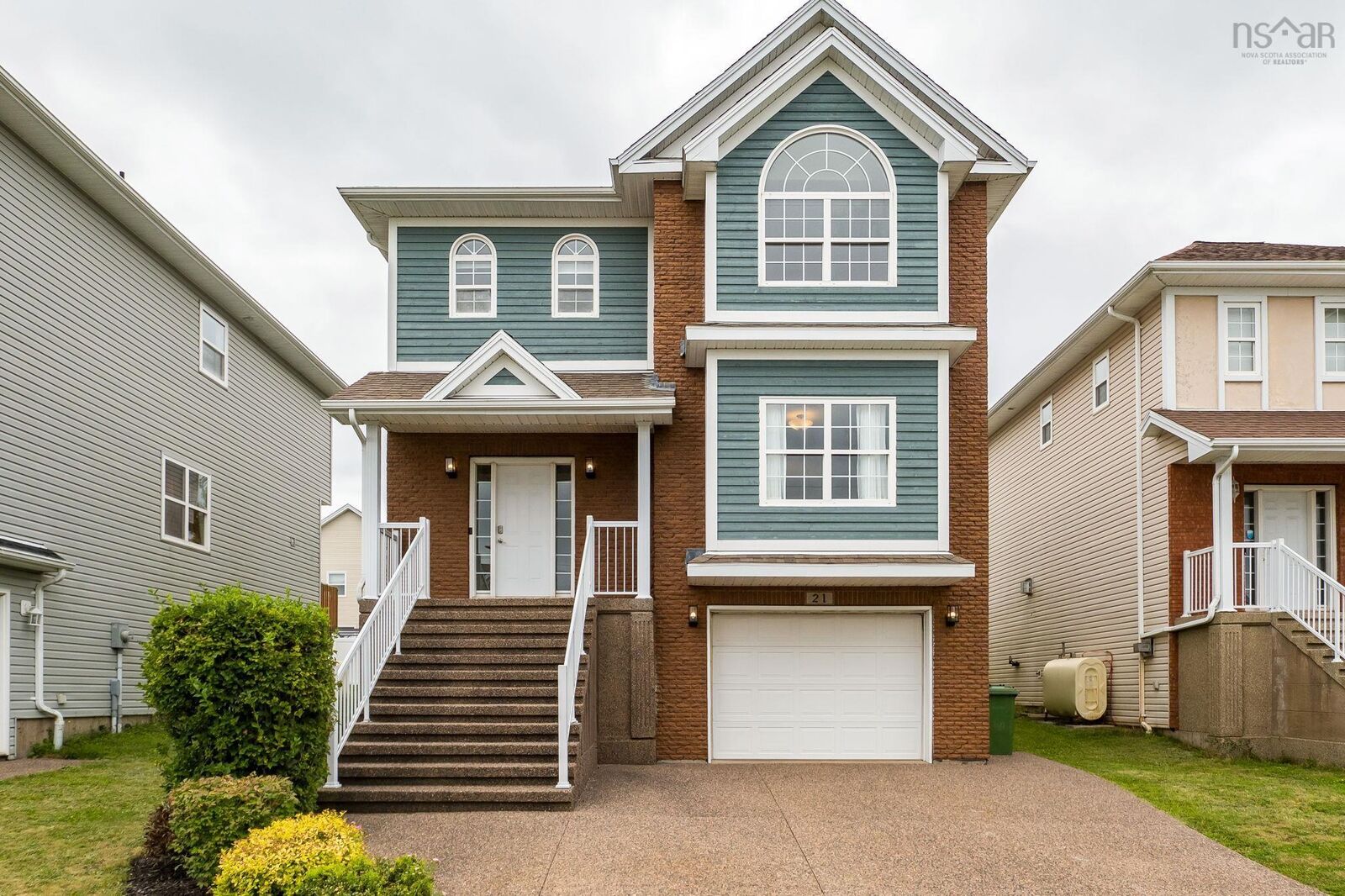 Property Photo:  21 Fathom Court  NS B3M 0A7 