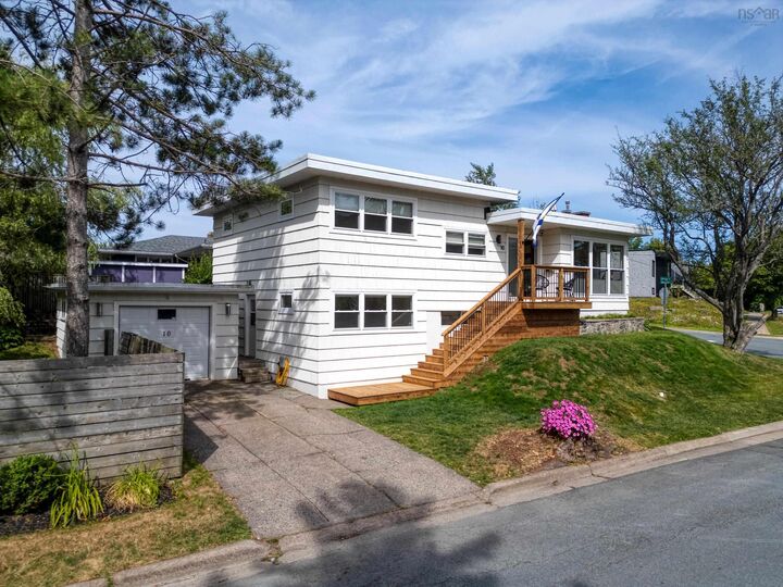 Property Photo: 10 Clearview Crescent NS B3A 2M8