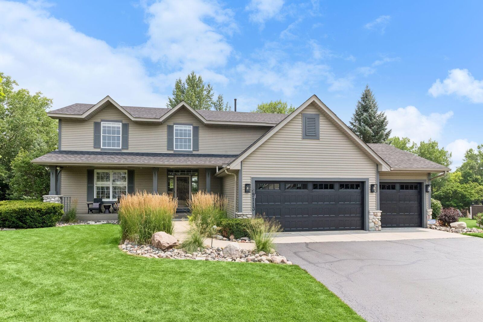 Property Photo: 9113 Sunnyvale Drive MN 55317