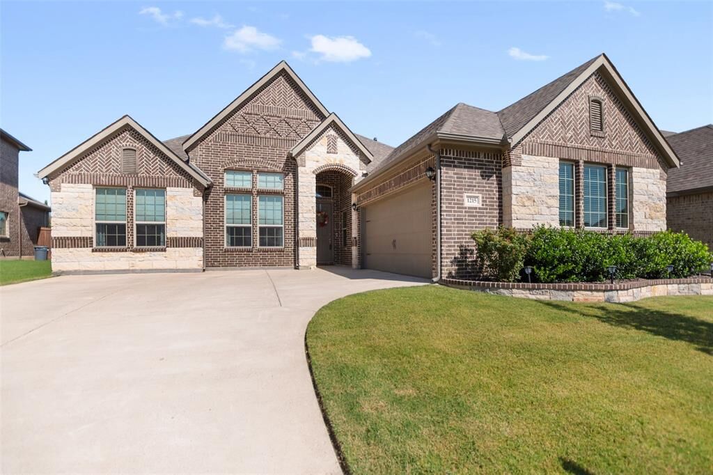 Property Photo:  1215 Alderwood Drive  TX 76247 