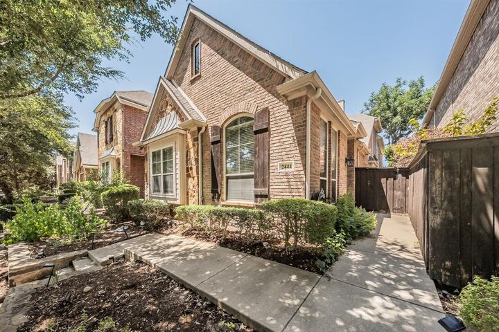Property Photo: 2444 Sunderland Lane TX 75067