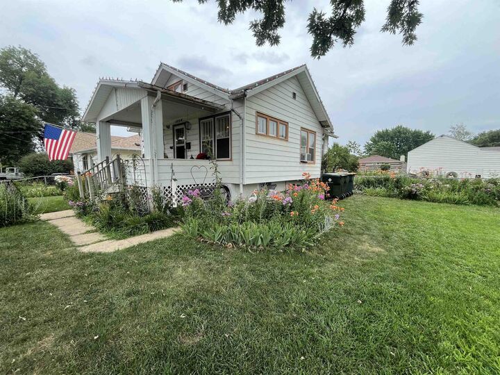 Property Photo:  1714 S Alice St  IA 51106 