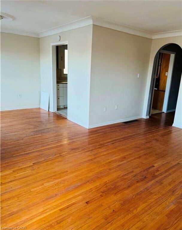 Property Photo:  636 Mohawk Road E Upper  ON L8V 2K1 