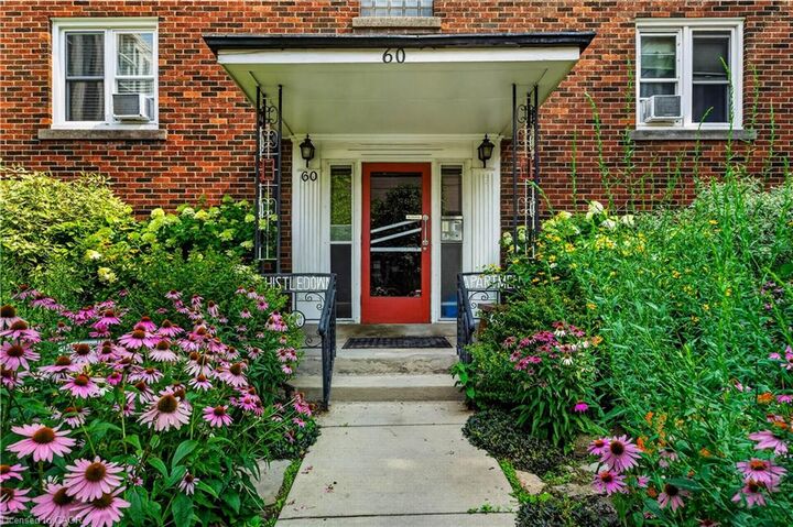 60 Robinson Street 104 — photo 1