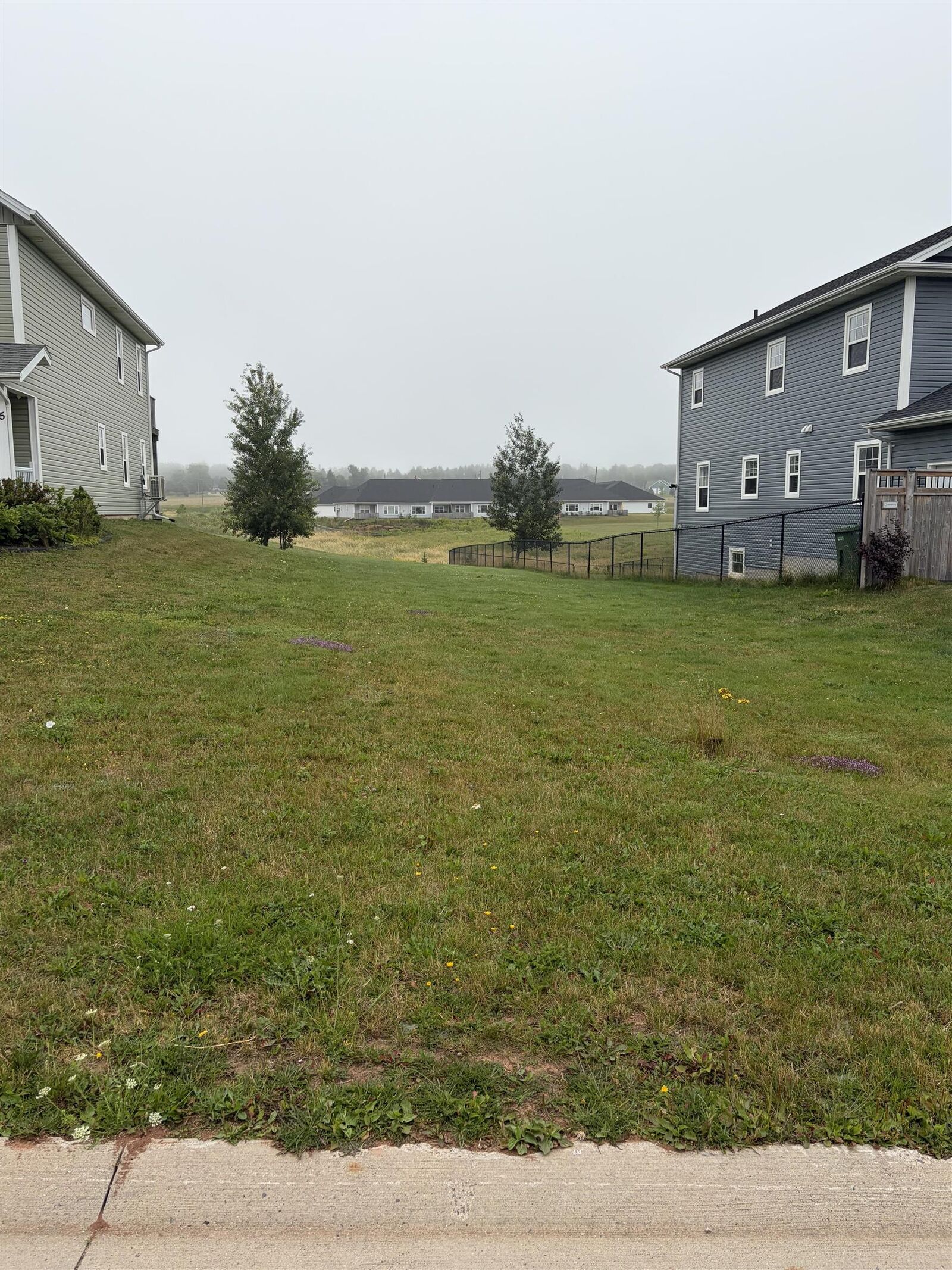 Property Photo:  27 Hanmac Drive  PE C1C 1L2 