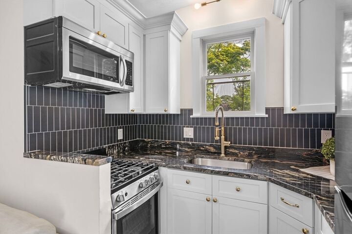 Property Photo:  28 Columbus Ave 4  MA 01915 