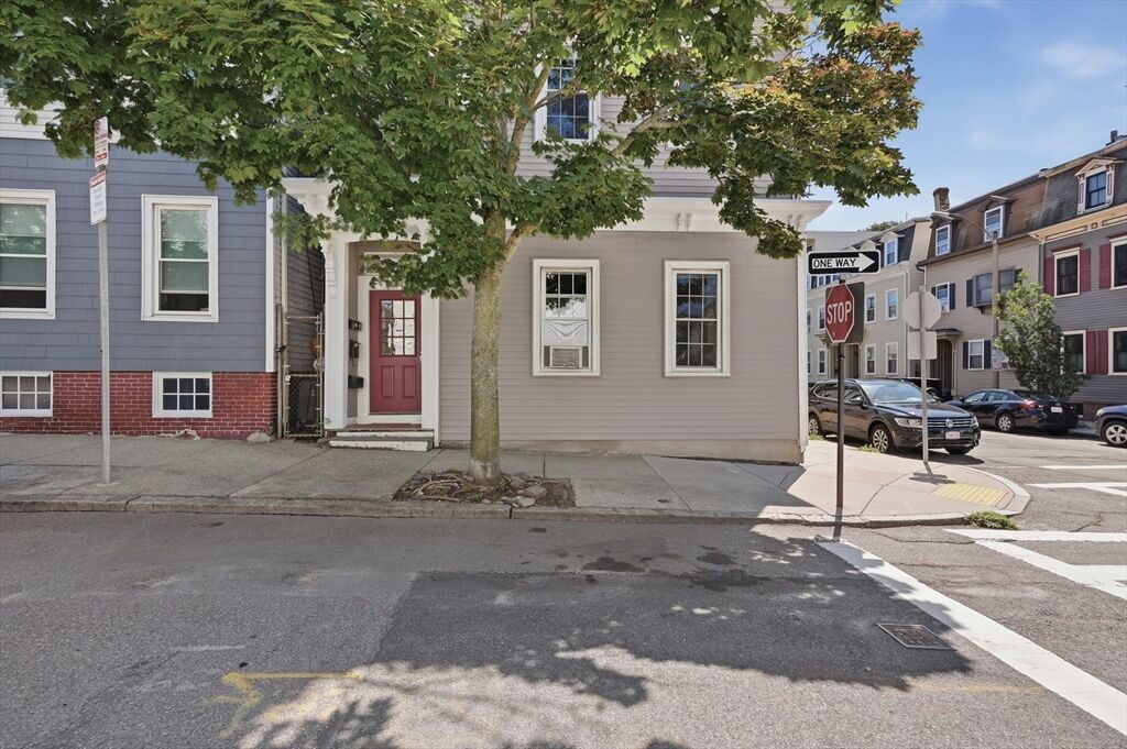 Property Photo:  144 O Street 1  MA 02127 