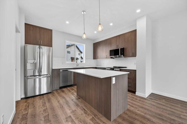 28 Red Embers Plaza NE 205 — photo 1