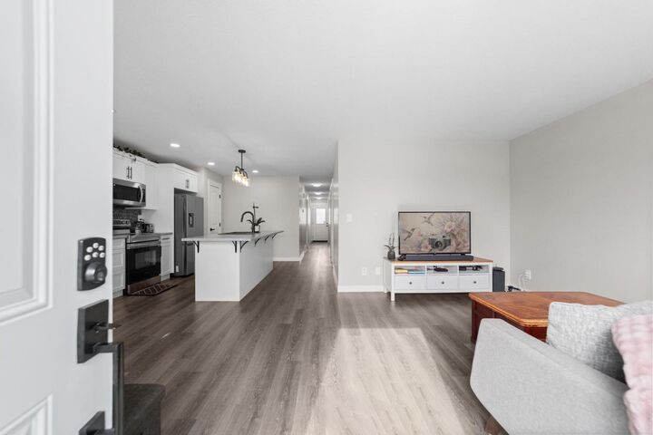 Property Photo:  4408B 73 Street  AB T4V 5E1 