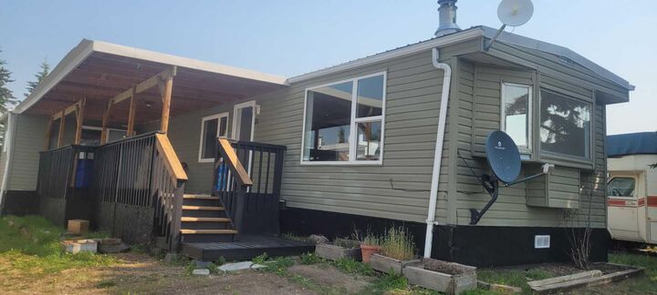 Property Photo: 201 - 1 Street 21 AB T0M 2B0