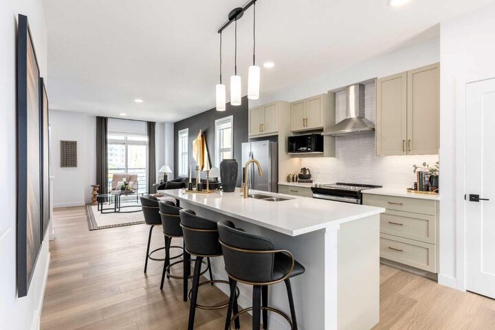 Property Photo:  437 Alpine Avenue SW 701  AB T2Y 0Z8 
