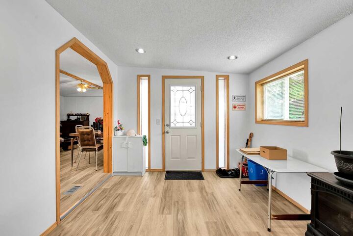 Property Photo:  3123 Burroughs Manor NE  AB T1Y 6R1 