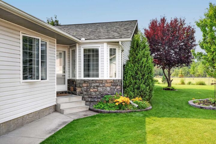 Property Photo:  127 Riverside Place NW  AB T1V 1X3 
