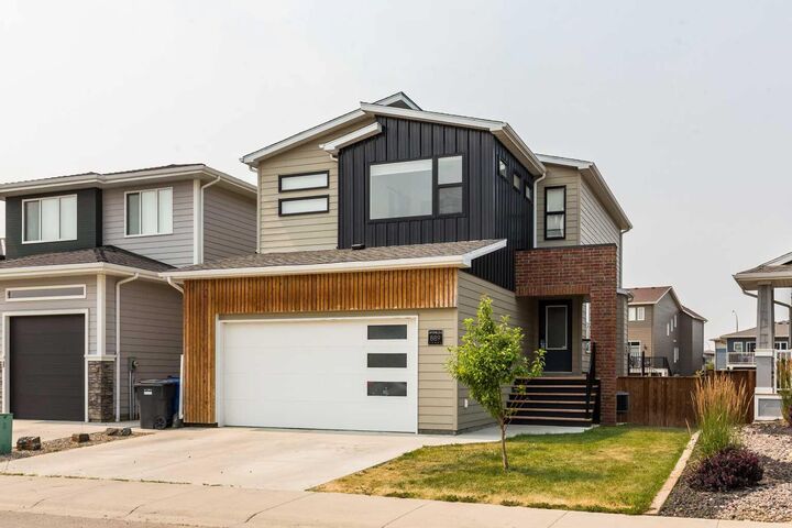 Property Photo:  889 Atlantic Cove W  AB T1J 5M4 