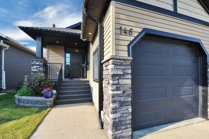 Property Photo: 146 Sutherland Close AB T4R 0L5