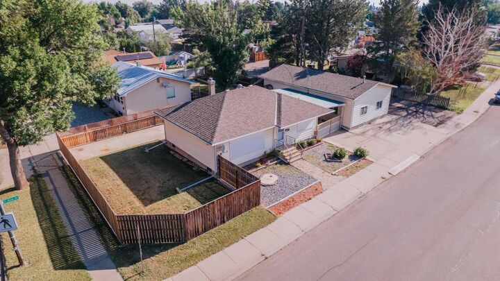 2305 7 Avenue N — photo 1