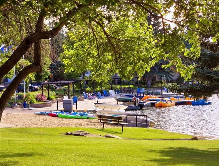 Property Photo: 76 Sunlake Gardens SE AB T2X 3G4