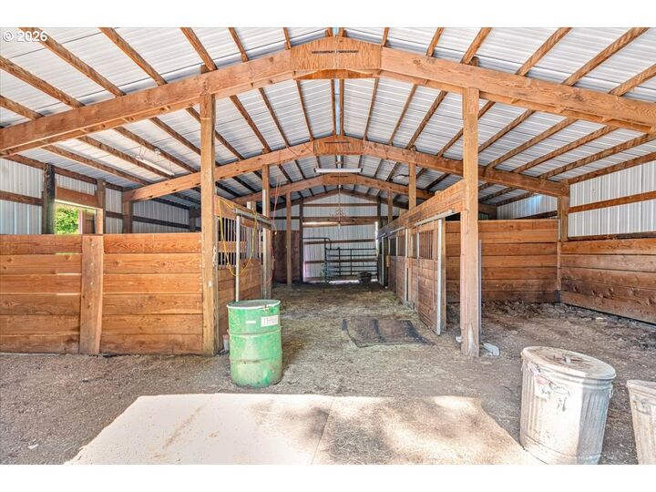 Property Photo: 12654 Woodpecker Dr OR 97392