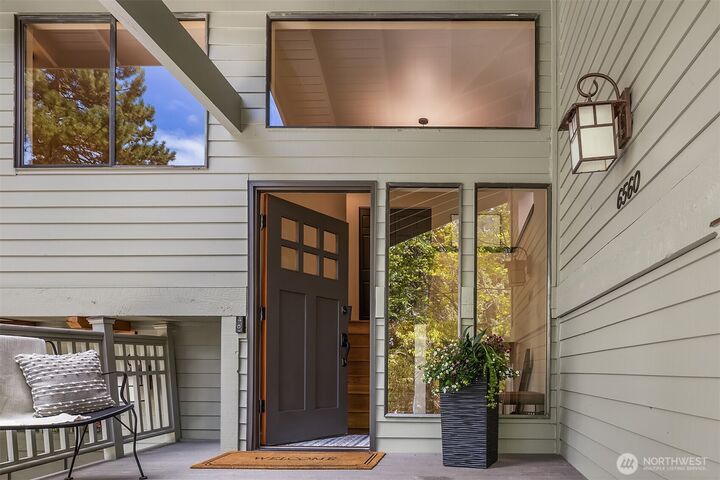 Property Photo:  6560  81st Avenue SE  WA 98040 