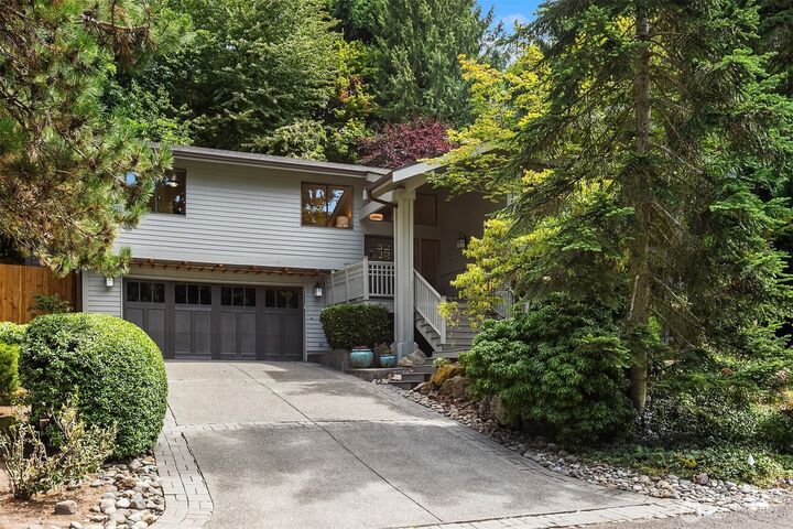 Property Photo:  6560  81st Avenue SE  WA 98040 