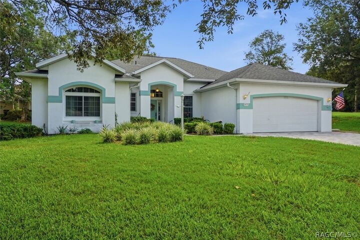 Property Photo:  349 W Crestmont Court  FL 34465 
