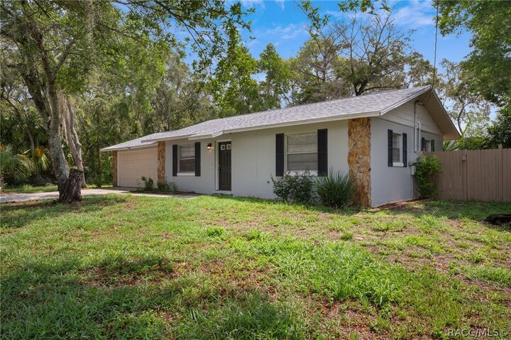 Property Photo:  63 N Croft Avenue  FL 34453 