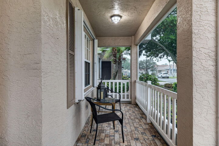 Property Photo:  872 NW Sarria Court  FL 34986 