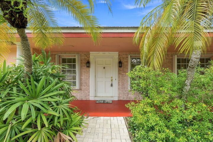 Property Photo: 601 NW 71st Avenue FL 33317