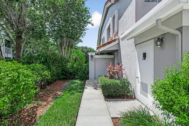 Property Photo: 7027 Summer Tree Drive 201 FL 33437
