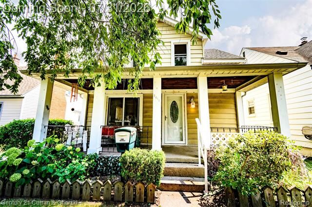 Property Photo: 5411 Kingston Street MI 48125
