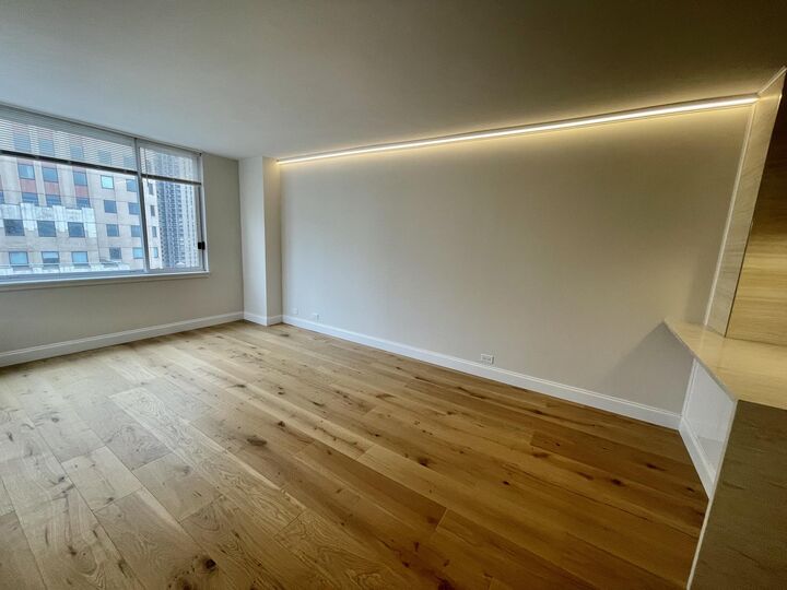 Property Photo:  350 W 50th Street 27-A  NY 10019 