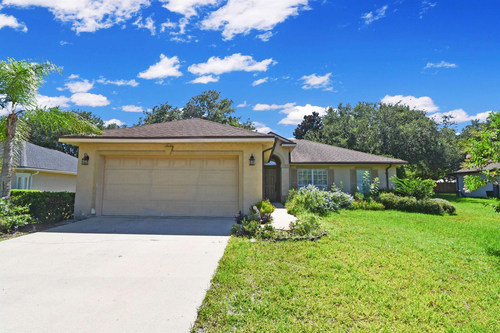 Property Photo:  249 Cacique Dr  FL 32086 