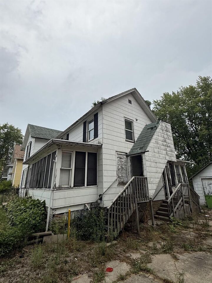 Property Photo:  617 S Spring Street  WI 53916 