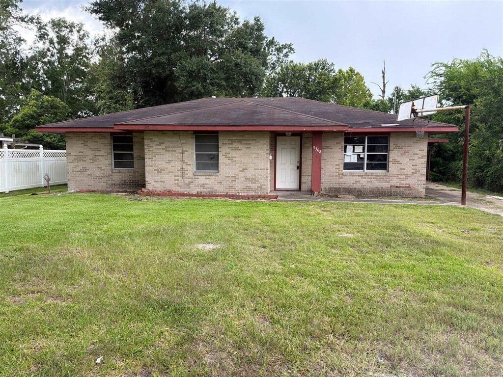 Property Photo:  3508 Center Street  LA 70607 