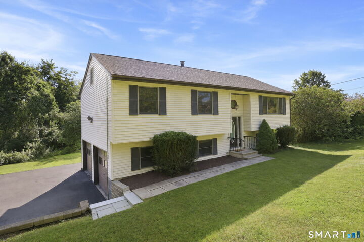 Property Photo:  384 Milford Street  CT 06013 