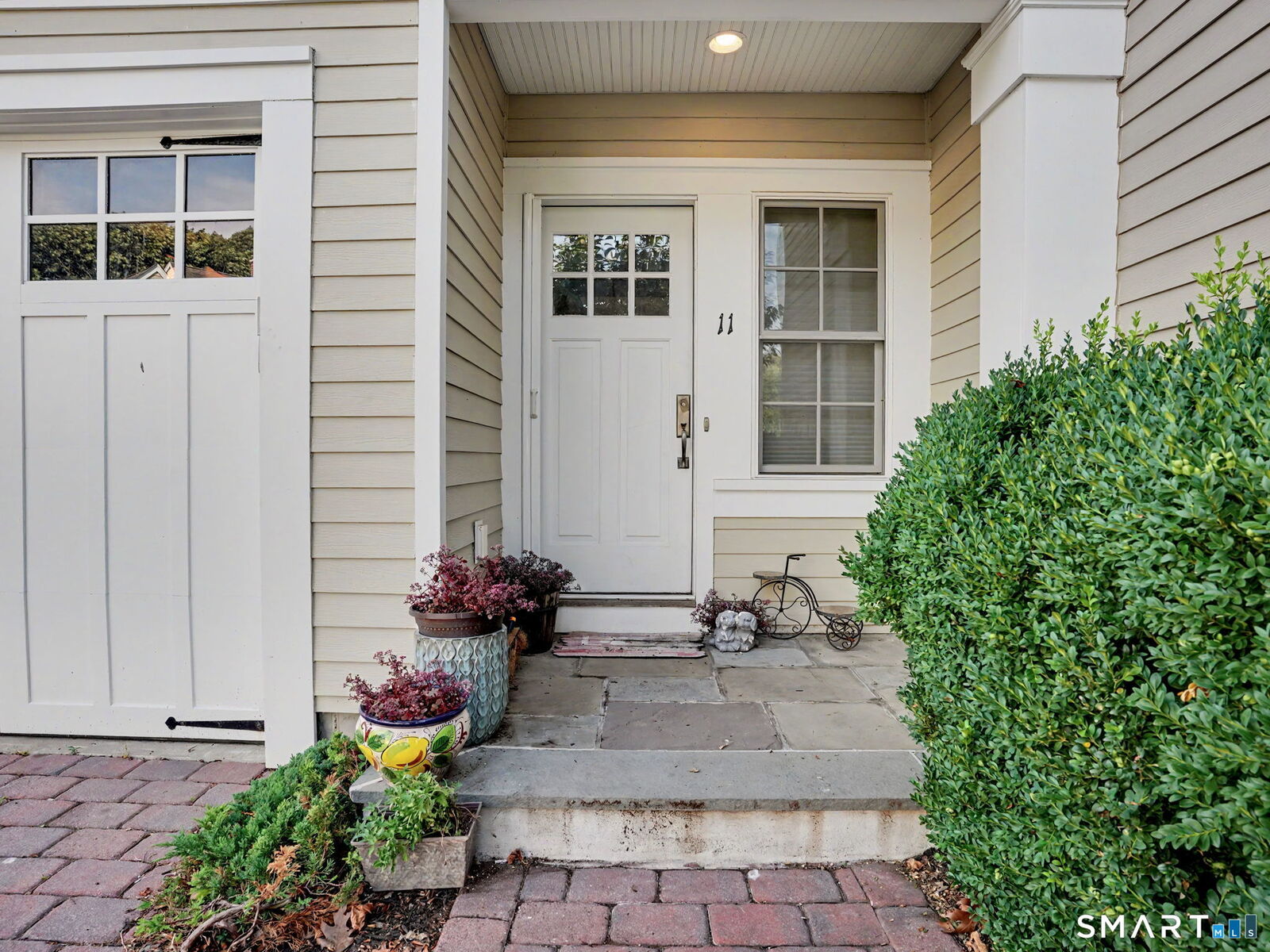 Property Photo:  77 Havemeyer Lane 11  CT 06902 