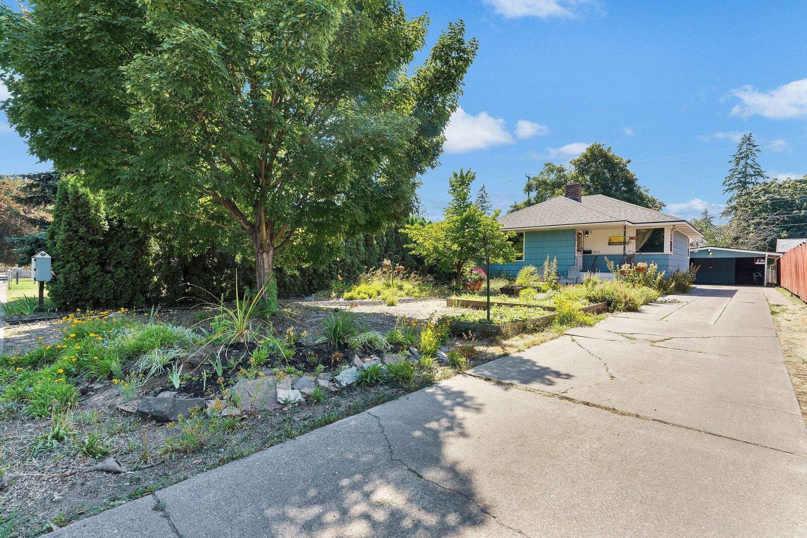 Property Photo: 3923 N Whitehouse St WA 99205